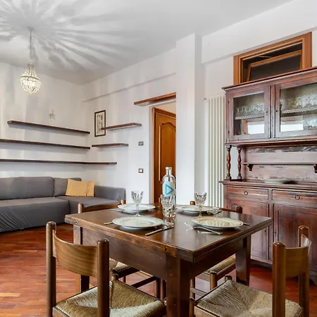 Hostdomus - Altrove * Villanova d'Albenga