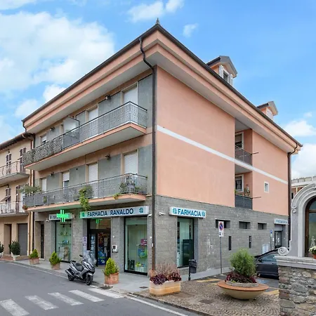 Hostdomus - Altrove Апартаменты