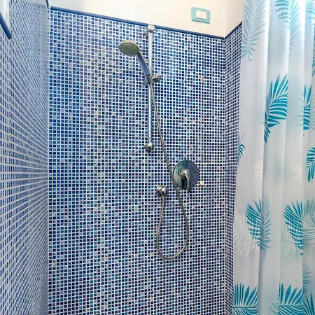 Hostdomus - Altrove Apartmán *