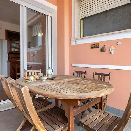 Hostdomus - Altrove Lägenhet