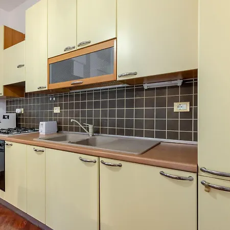 Hostdomus - Altrove Villanova d'Albenga