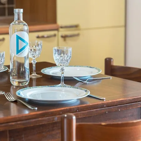 Apartment Hostdomus - Altrove