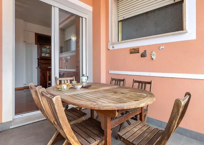 Hostdomus - Altrove Appartement